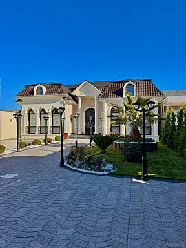 Satılır 4 otaqlı həyət evi 240 m²