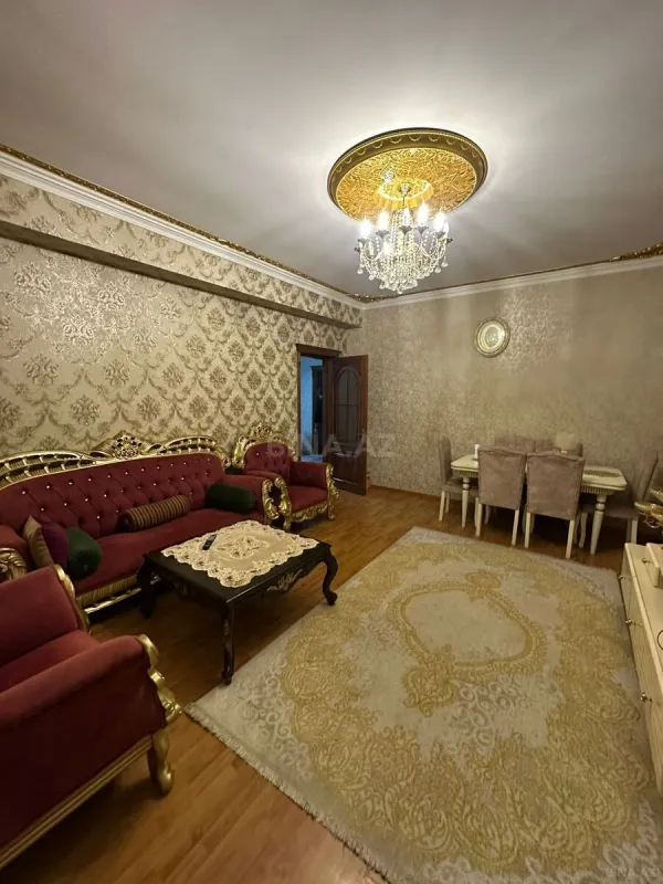 Satılır 3 otaqlı mənzil 105 m²