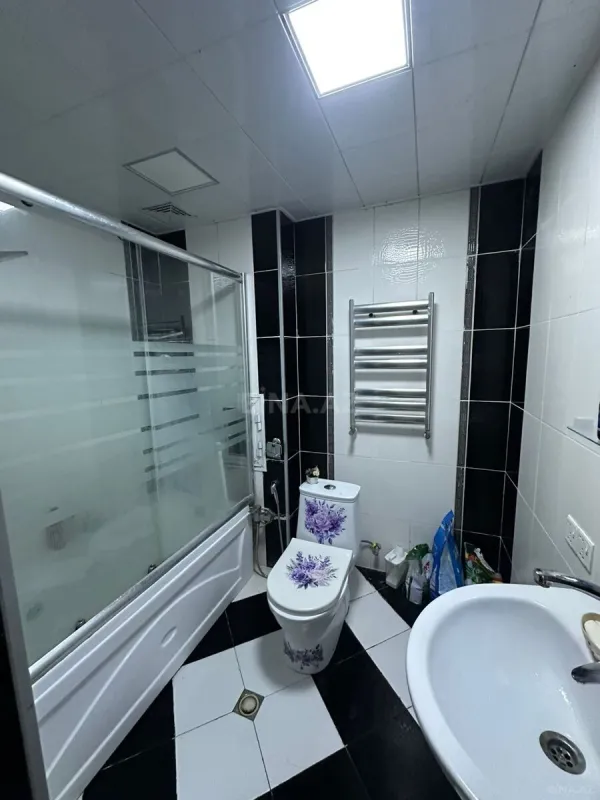 Satılır 3 otaqlı mənzil 105 m²