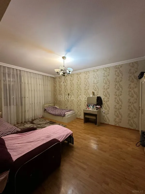 Satılır 3 otaqlı mənzil 105 m²