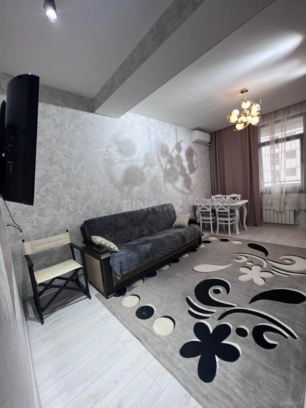 Kirayə verilir 2 otaqlı mənzil 55 m²