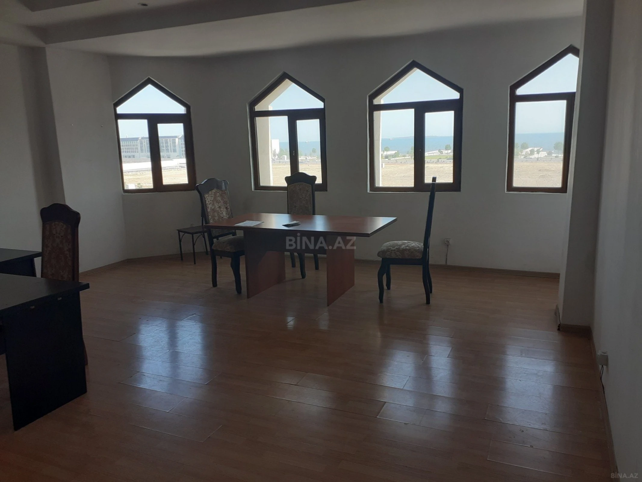 Kirayə verilir 1 otaqlı ofis 45 m²
