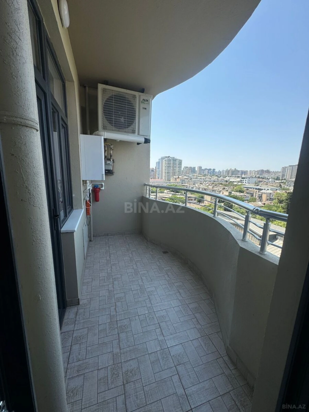 Kirayə verilir 3 otaqlı mənzil 130 m²