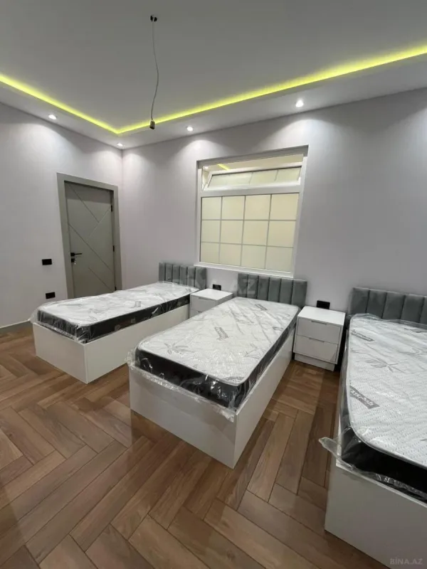 Satılır 4 otaqlı mənzil 145 m²