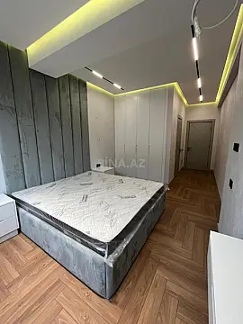Satılır 4 otaqlı mənzil 145 m²