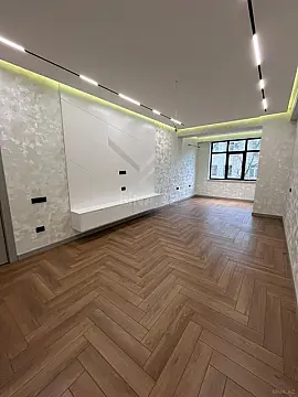 Satılır 4 otaqlı mənzil 145 m²