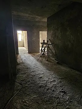 Satılır 3 otaqlı mənzil 154 m²