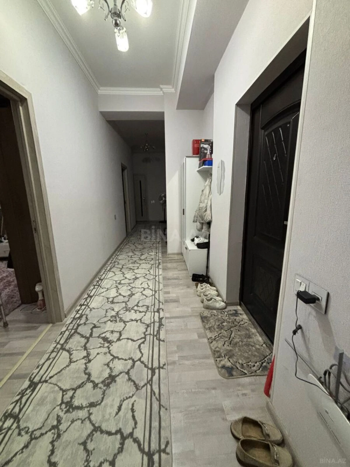 Satılır 4 otaqlı mənzil 105 m²