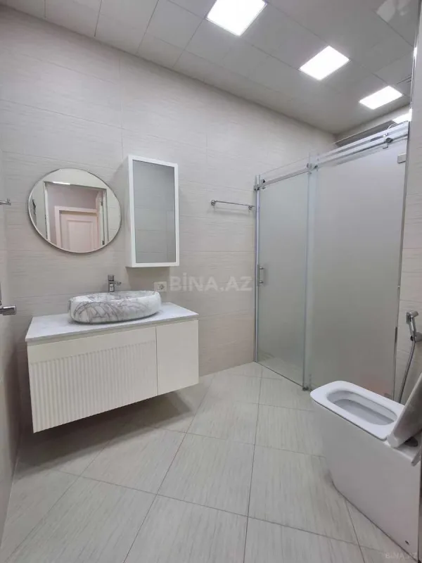 Kirayə verilir 3 otaqlı mənzil 140 m²