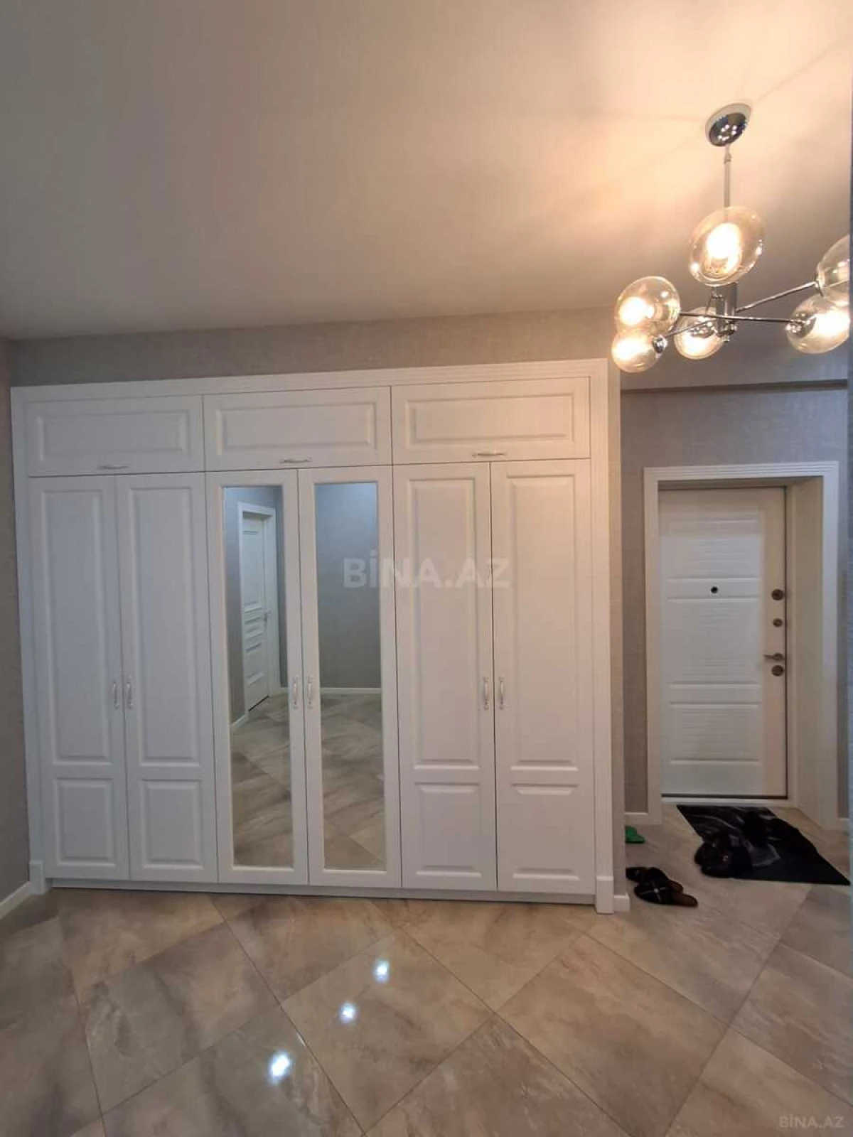 Kirayə verilir 3 otaqlı mənzil 140 m²