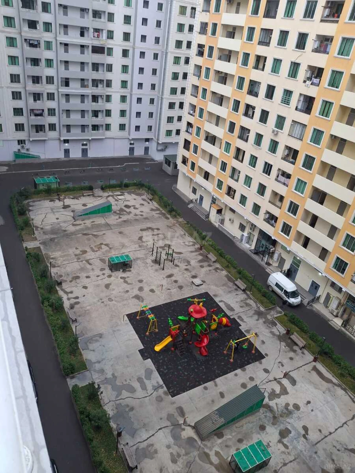 Kirayə verilir 3 otaqlı mənzil 140 m²