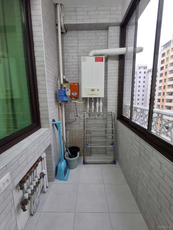 Kirayə verilir 3 otaqlı mənzil 140 m²