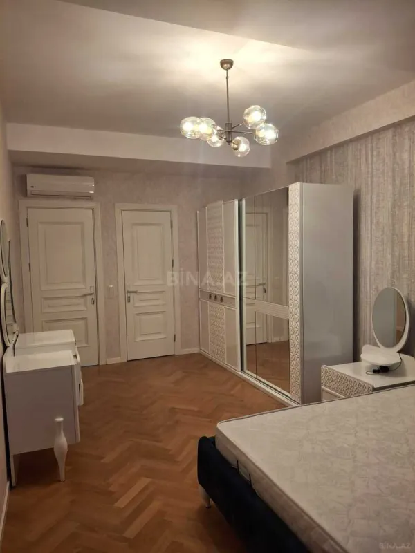 Kirayə verilir 3 otaqlı mənzil 140 m²