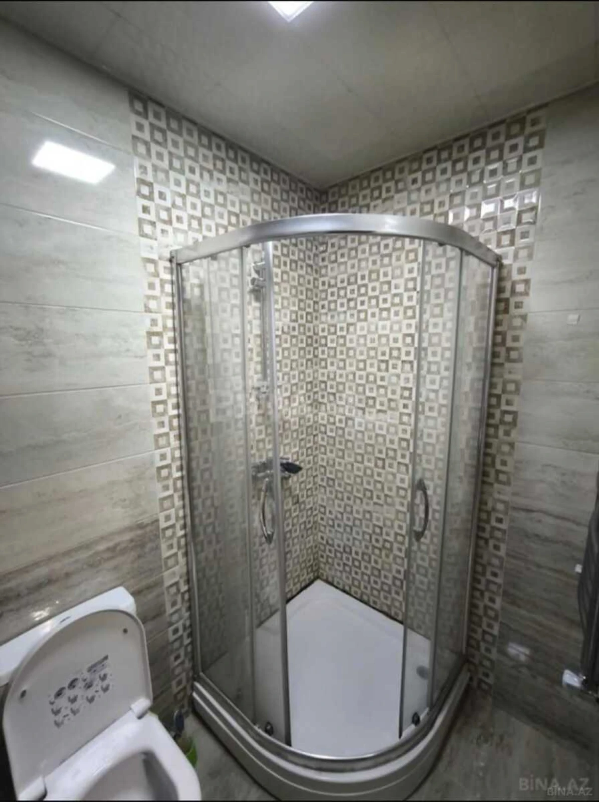 Kirayə verilir 3 otaqlı mənzil 105 m²