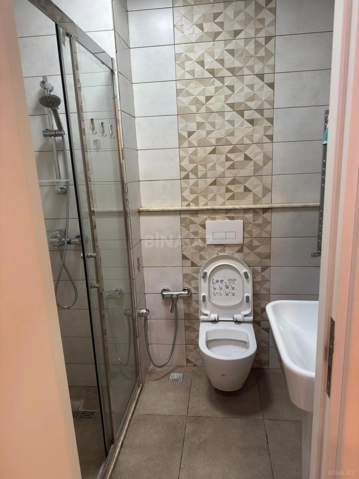 Kirayə verilir 3 otaqlı mənzil 105 m²