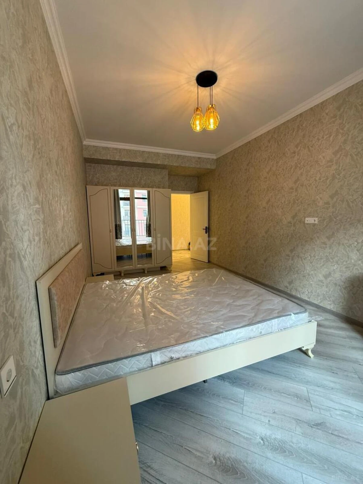 Kirayə verilir 3 otaqlı mənzil 105 m²