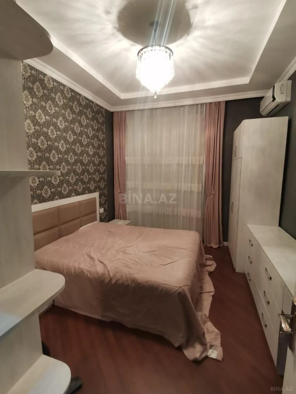 Kirayə verilir 2 otaqlı mənzil 80 m²