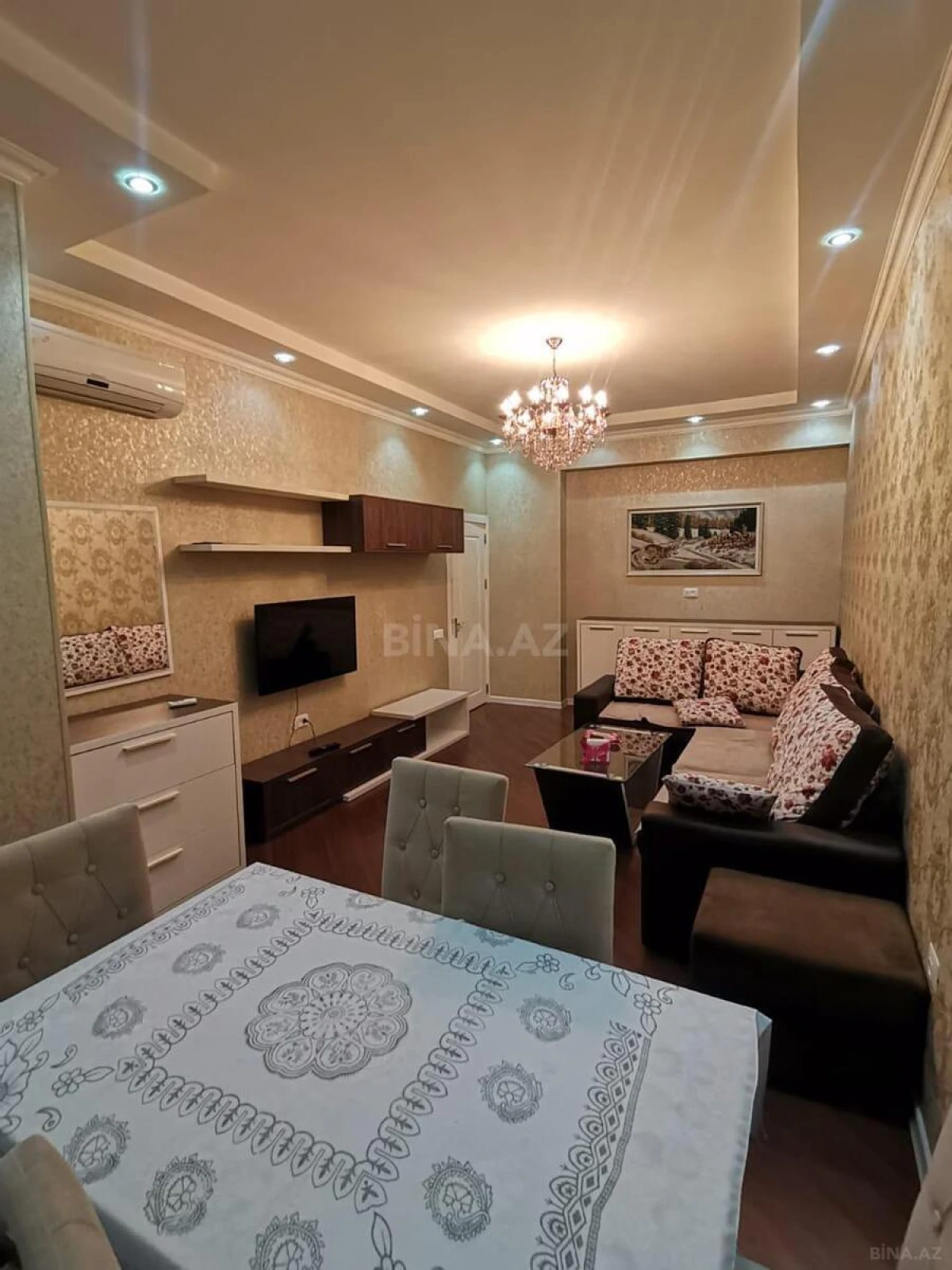 Kirayə verilir 2 otaqlı mənzil 80 m²