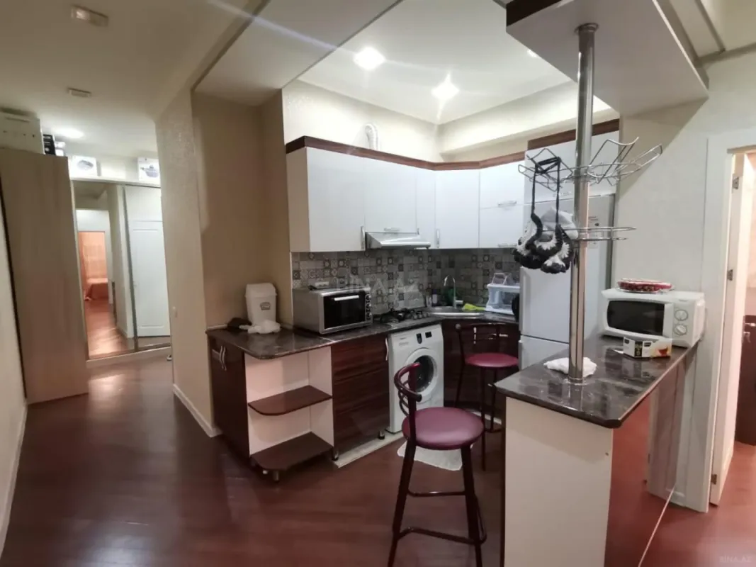 Kirayə verilir 2 otaqlı mənzil 80 m²