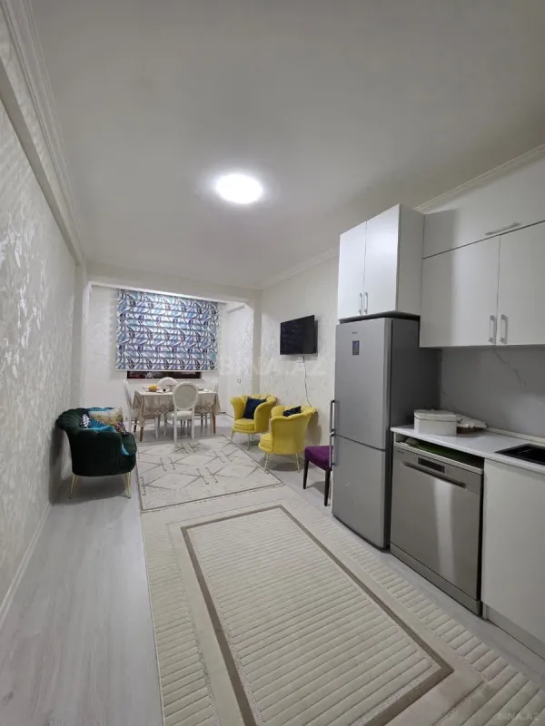 Kirayə verilir 2 otaqlı mənzil 97 m²