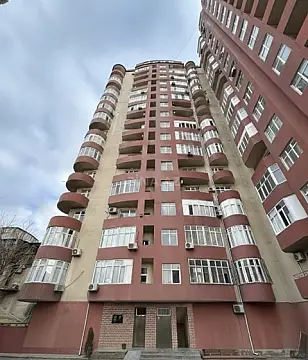 Satılır 3 otaqlı mənzil 100 m² — Bakı, Memar Əcəmi yanı 3 otaq 100.00 m²