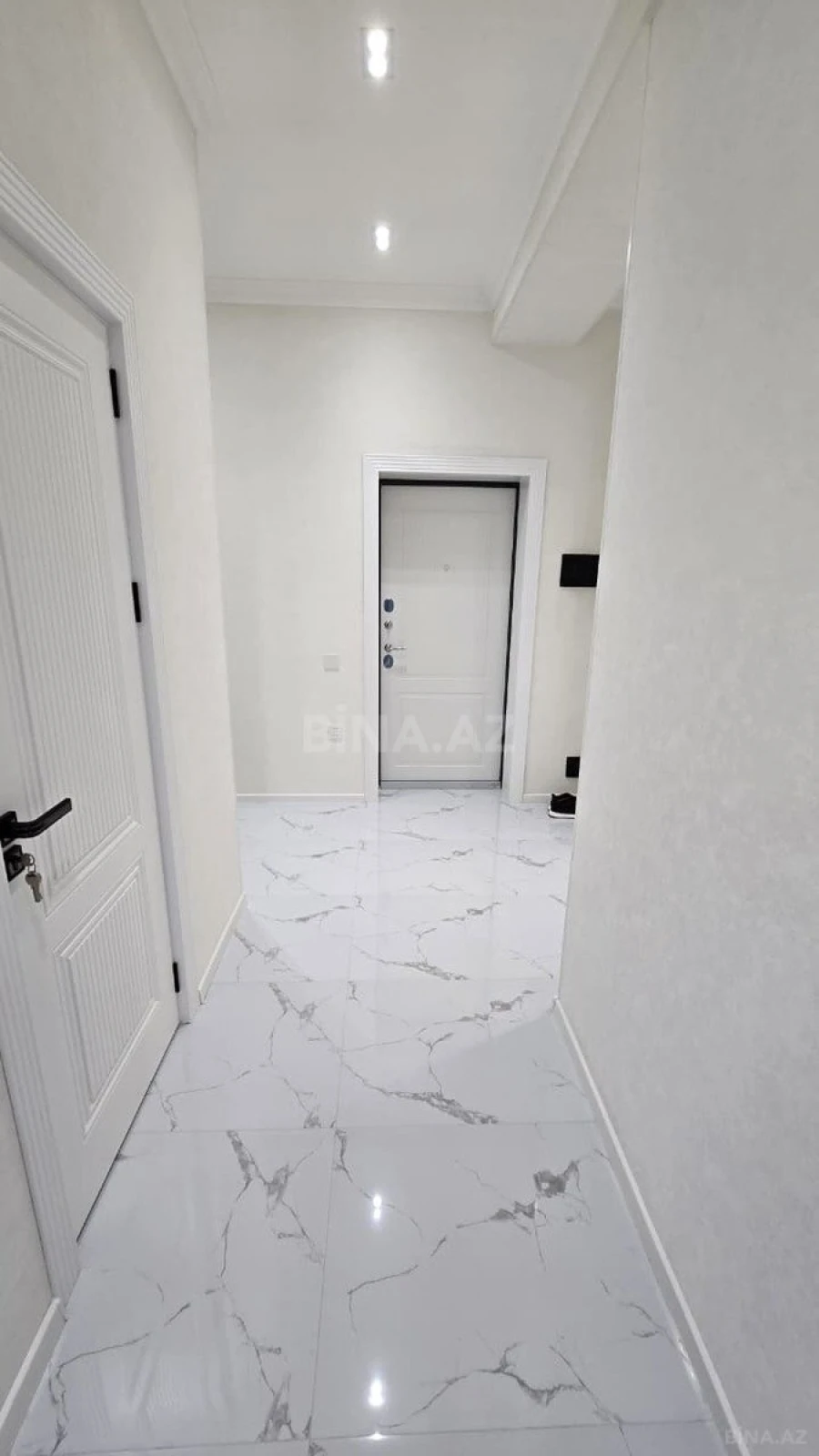 Satılır 3 otaqlı mənzil 93 m²