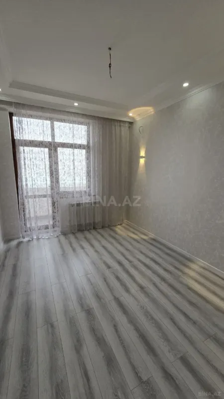 Satılır 3 otaqlı mənzil 93 m²