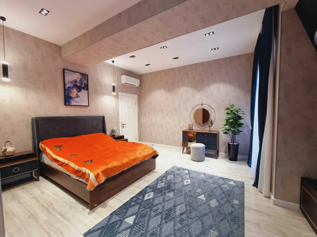 Kirayə verilir 2 otaqlı mənzil 110 m²