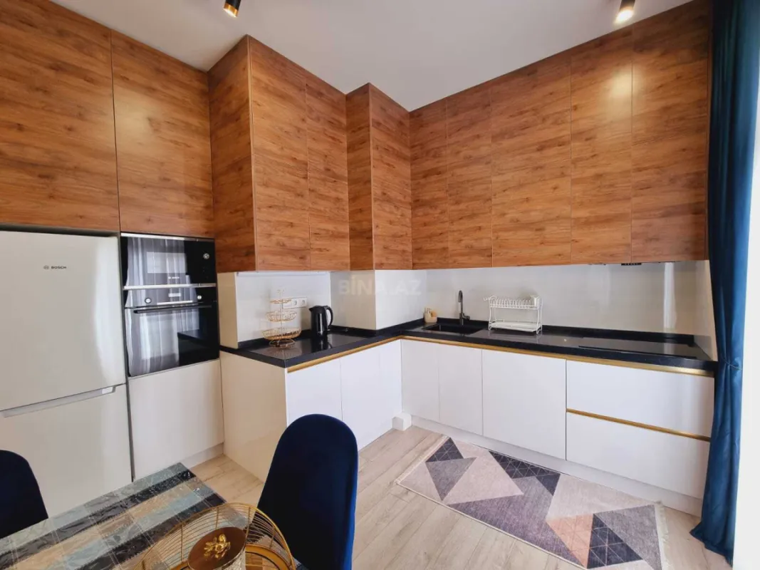 Kirayə verilir 2 otaqlı mənzil 110 m²