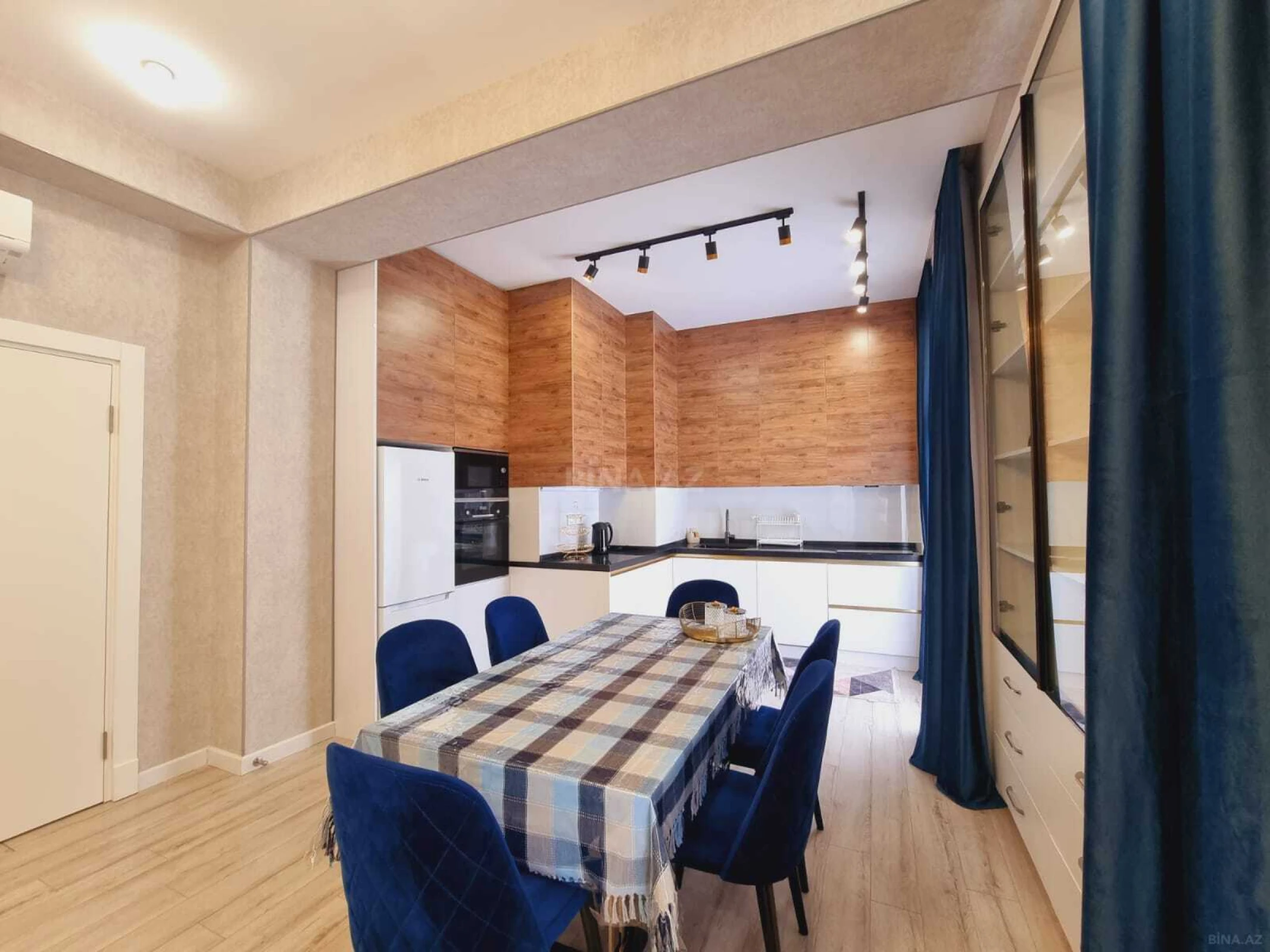 Kirayə verilir 2 otaqlı mənzil 110 m²