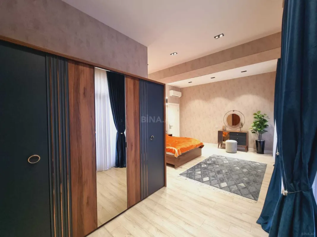 Kirayə verilir 2 otaqlı mənzil 110 m²