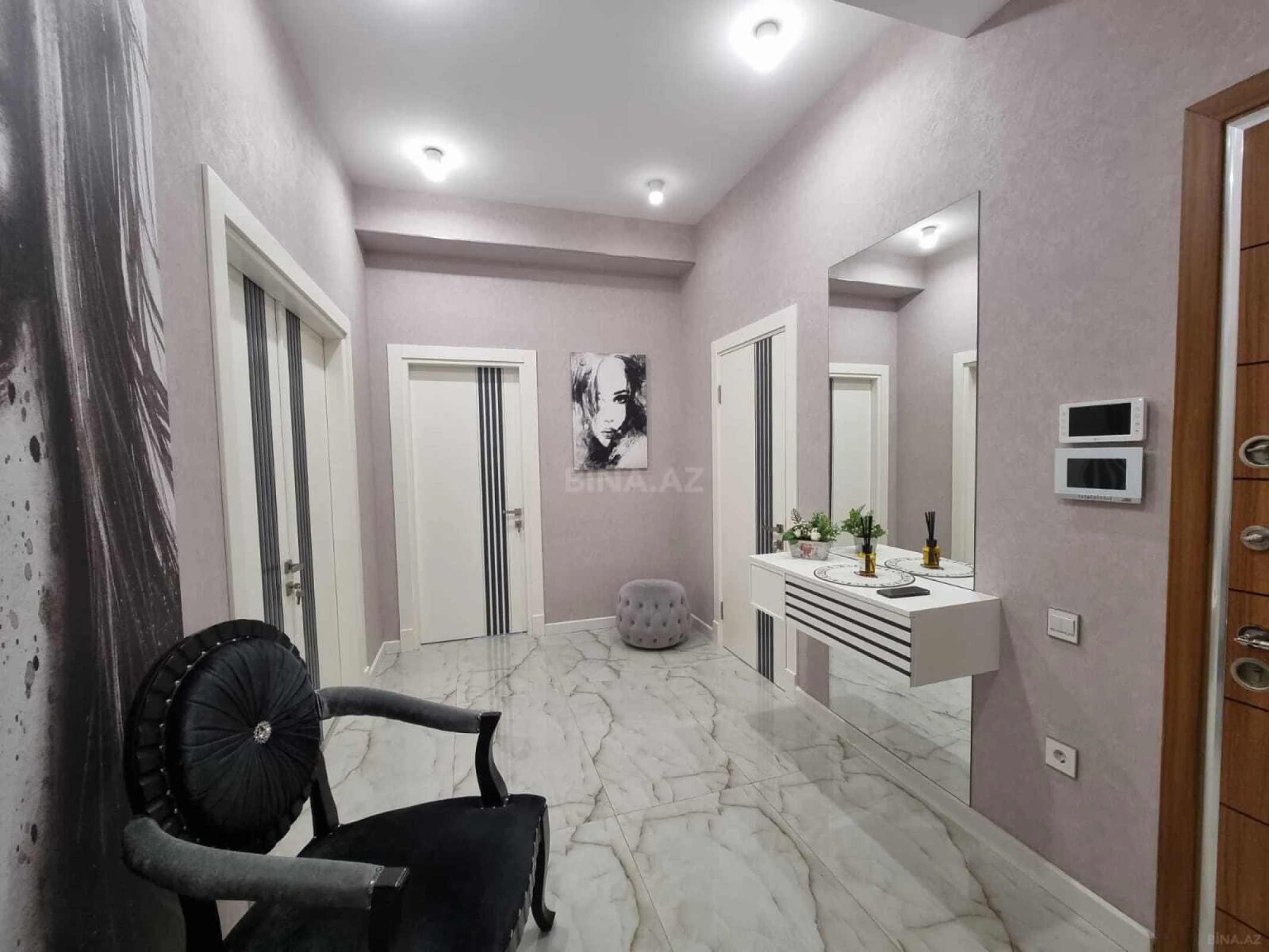 Kirayə verilir 2 otaqlı mənzil 110 m²