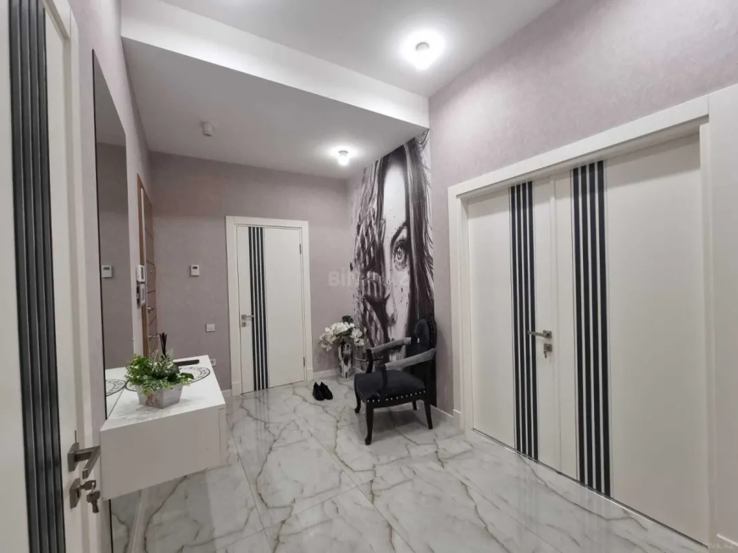 Kirayə verilir 2 otaqlı mənzil 110 m²