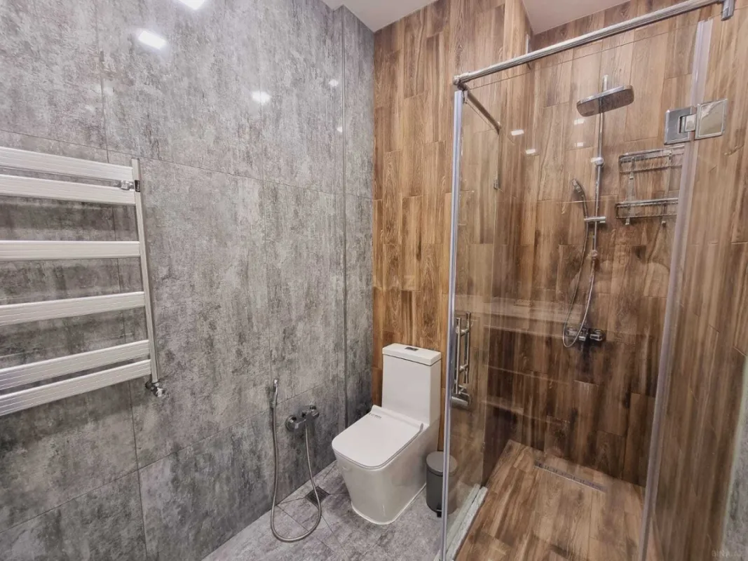 Kirayə verilir 2 otaqlı mənzil 110 m²