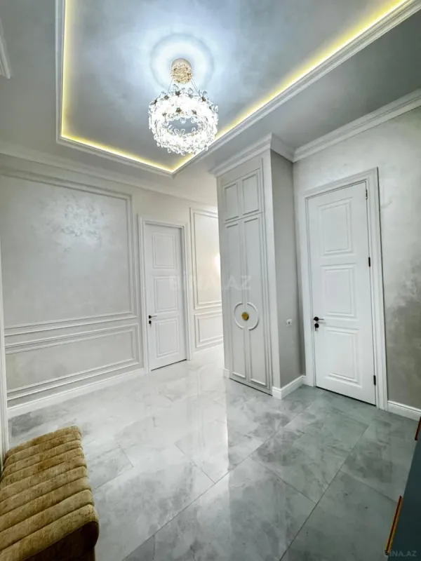 Kirayə verilir 4 otaqlı mənzil 160 m²