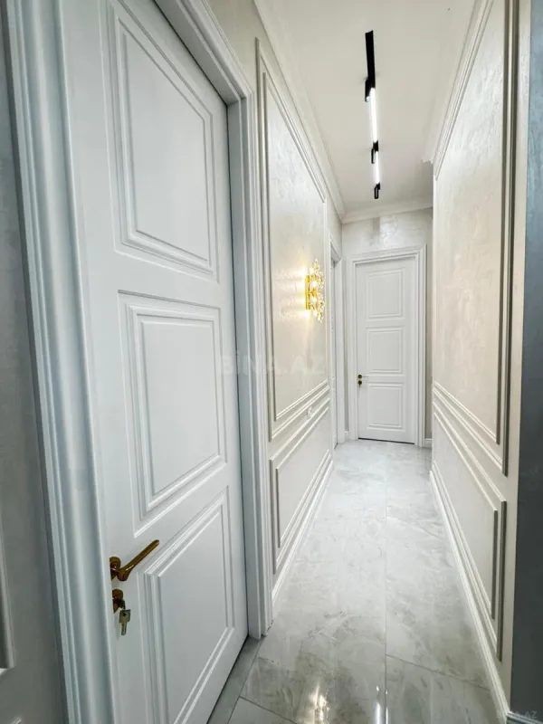 Kirayə verilir 4 otaqlı mənzil 160 m²