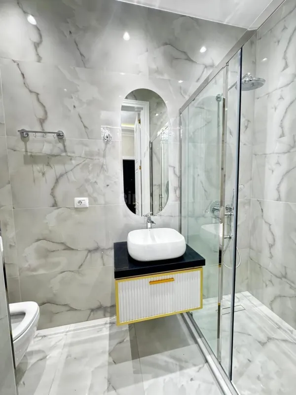 Kirayə verilir 4 otaqlı mənzil 160 m²