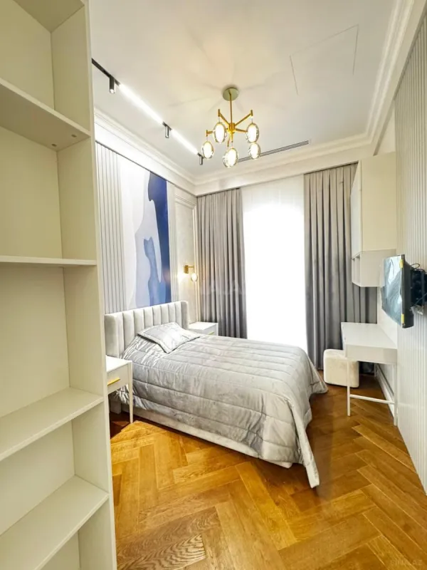 Kirayə verilir 4 otaqlı mənzil 160 m²