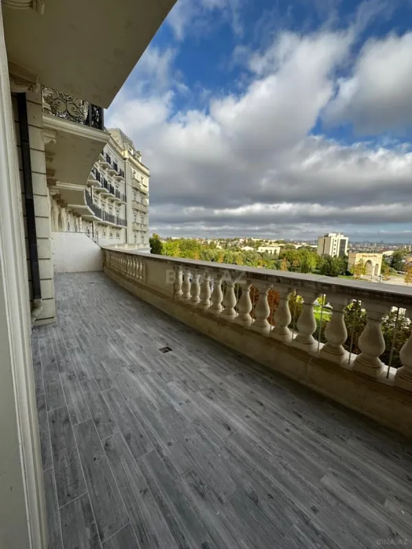 Kirayə verilir 4 otaqlı mənzil 160 m²