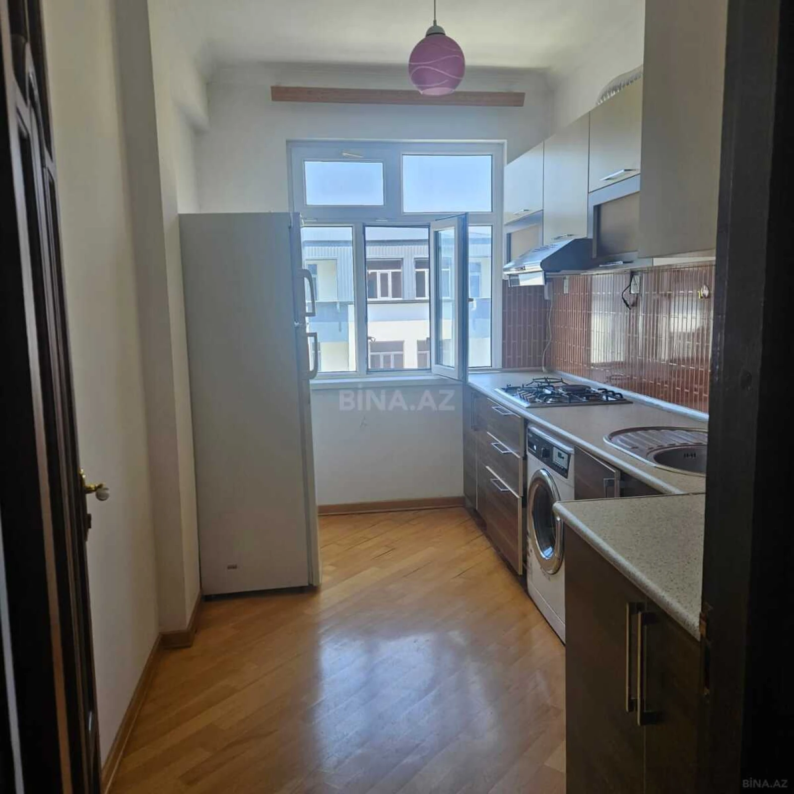 Satılır 3 otaqlı mənzil 107 m²