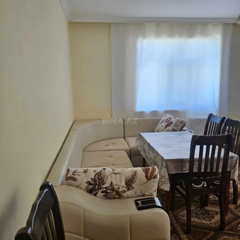 Satılır 3 otaqlı mənzil 107 m²