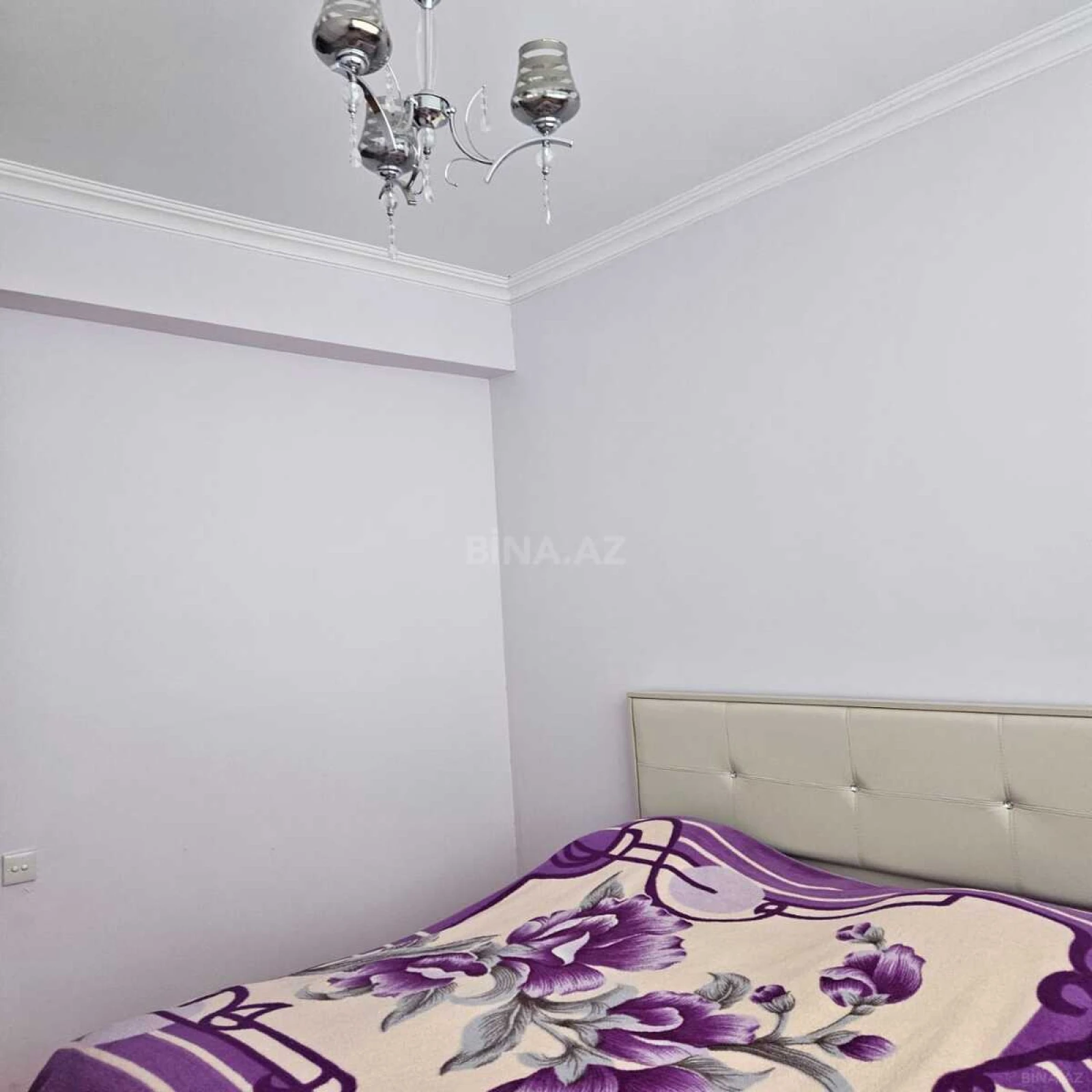 Satılır 3 otaqlı mənzil 107 m²