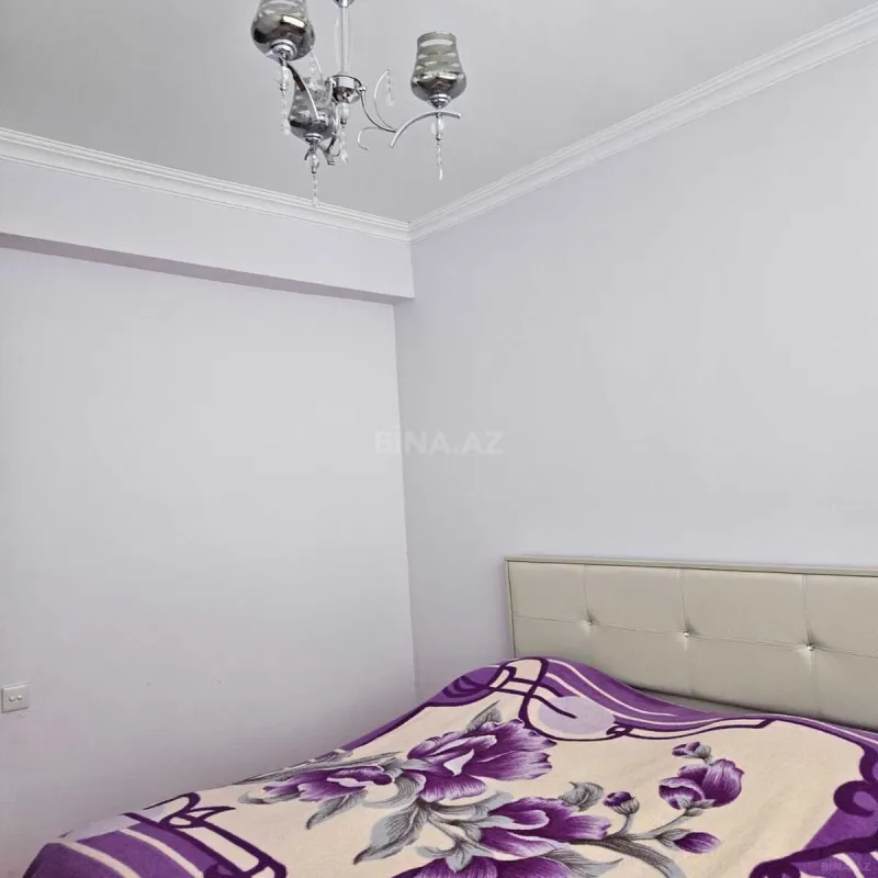 Satılır 3 otaqlı mənzil 107 m²