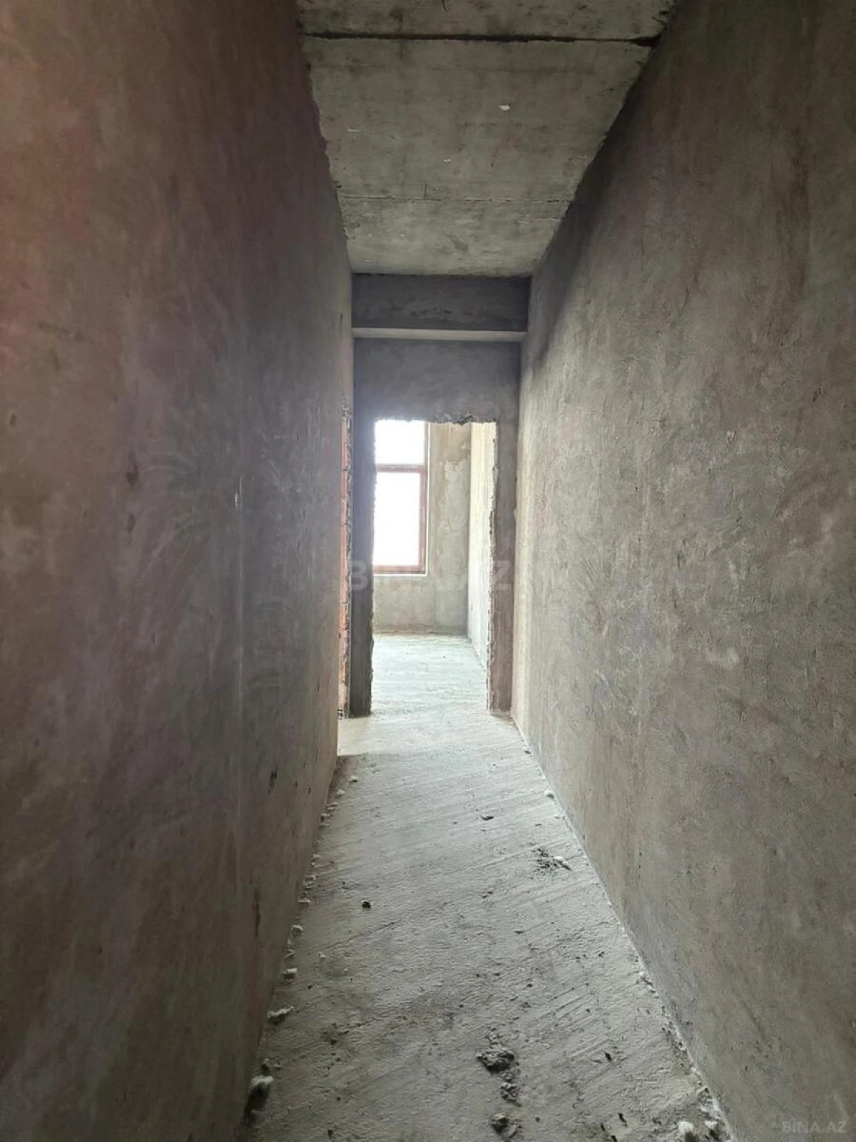 Satılır 3 otaqlı mənzil 151 m²