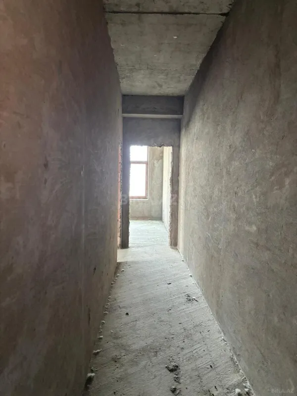 Satılır 3 otaqlı mənzil 151 m²