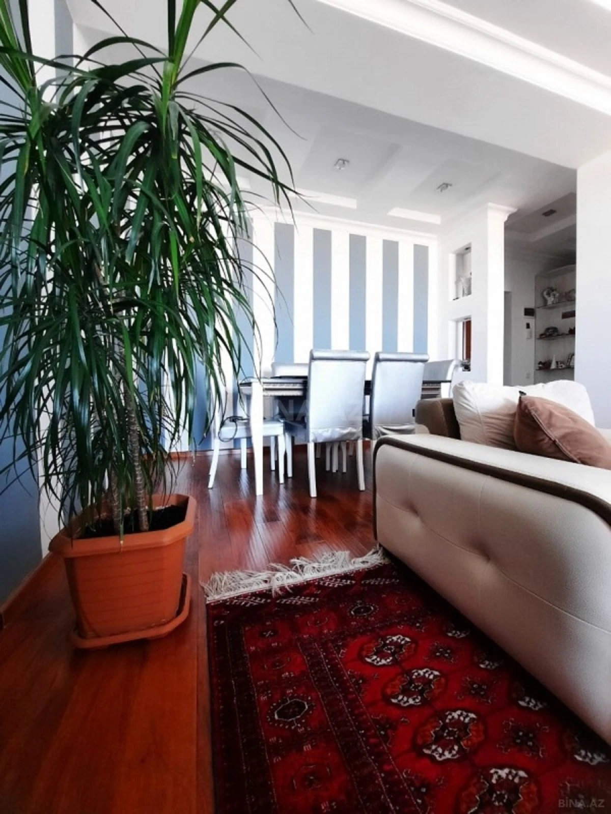 Satılır 3 otaqlı mənzil 90 m²