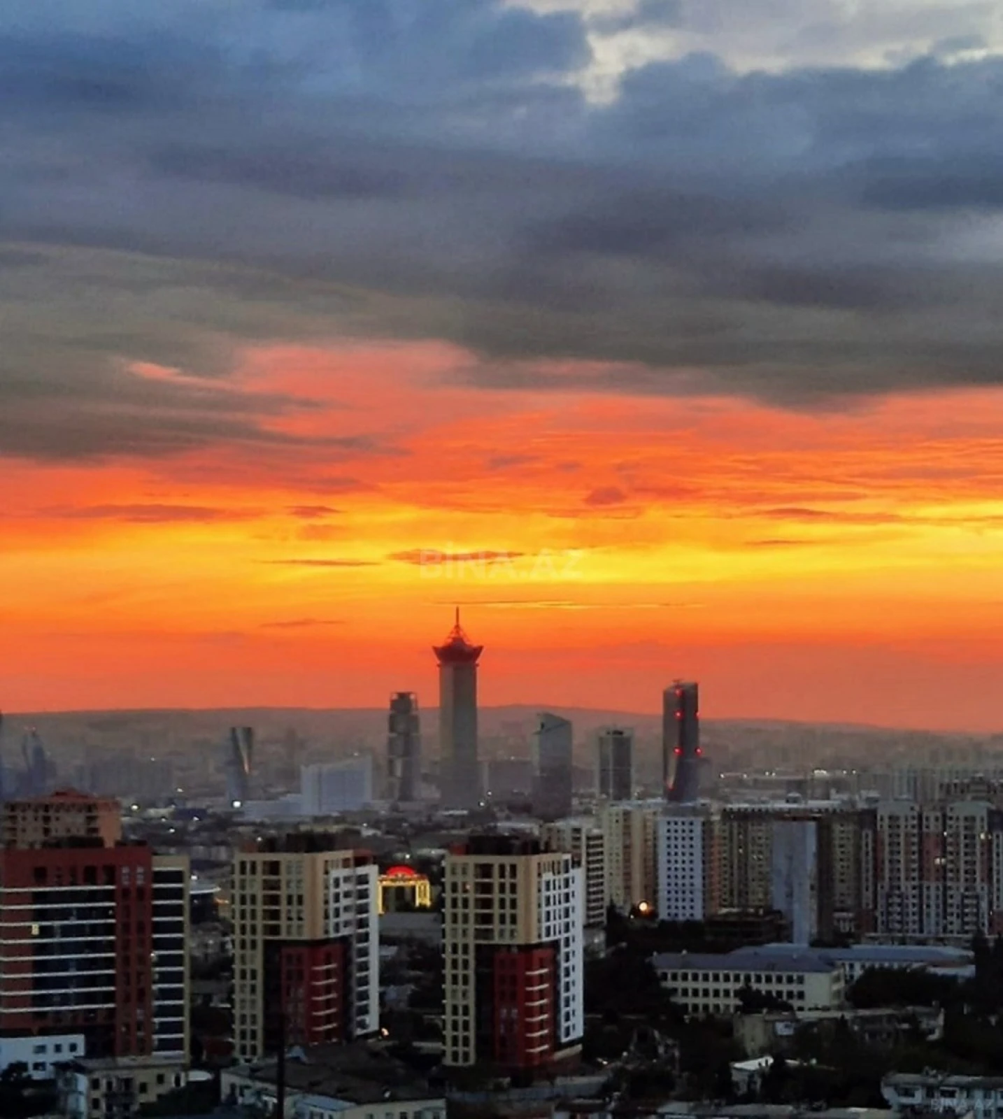 Satılır 3 otaqlı mənzil 90 m²