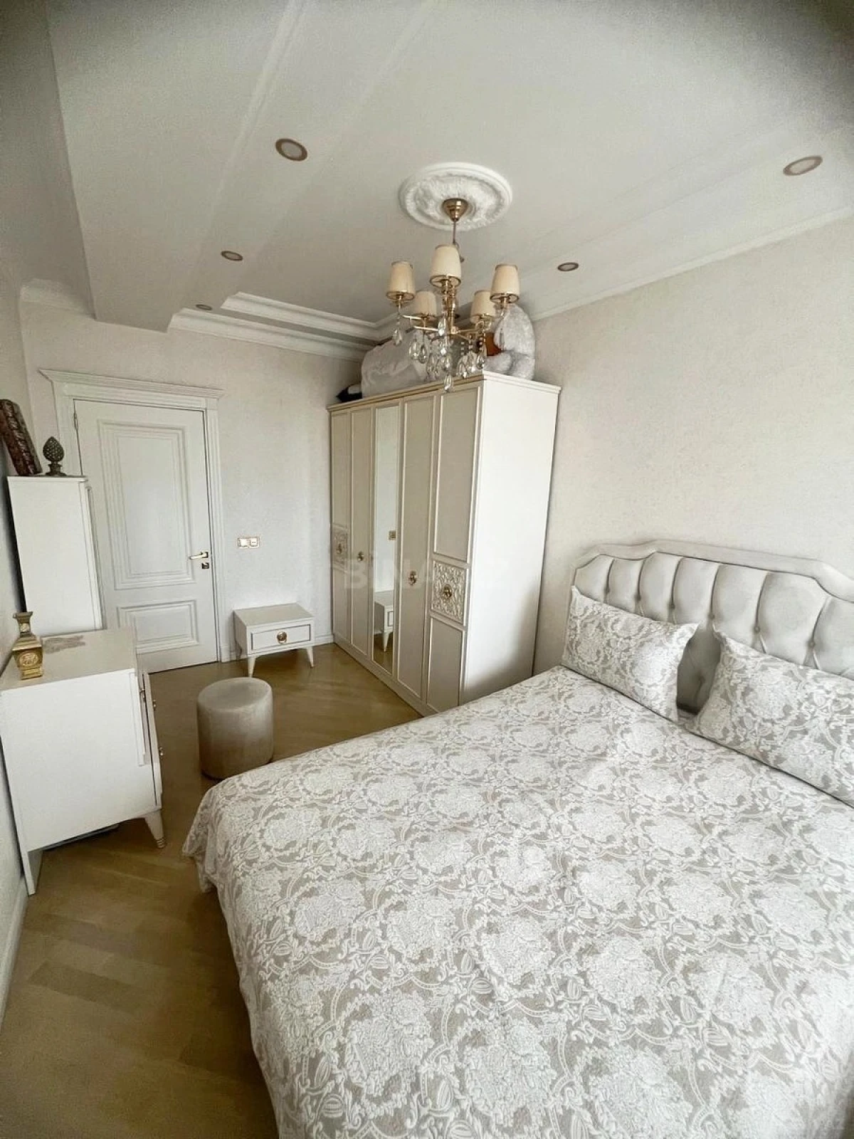 Satılır 3 otaqlı mənzil 90 m²