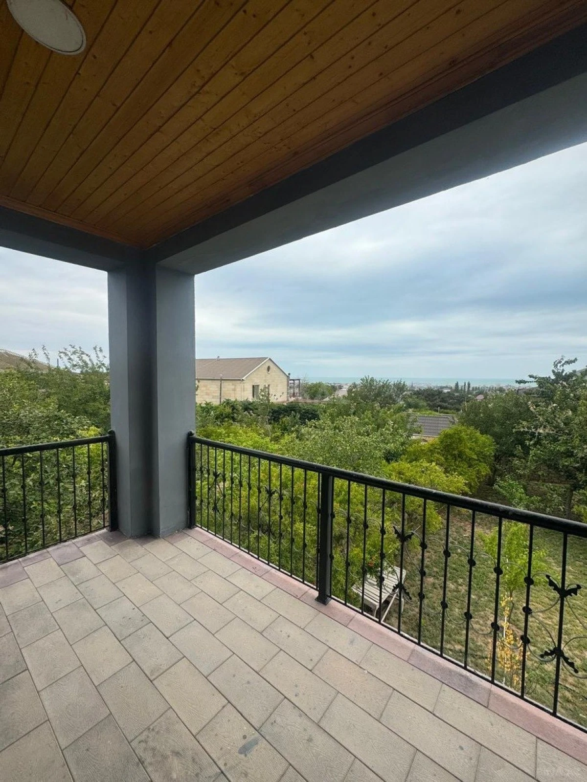 Satılır 5 otaqlı həyət evi 156 m²