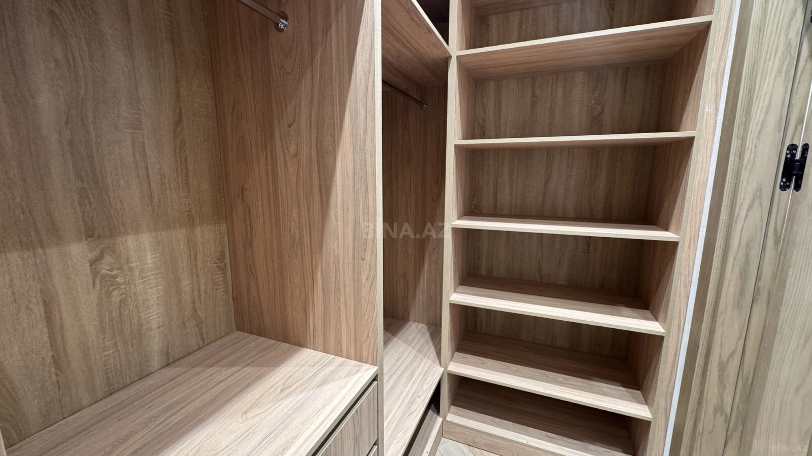 Satılır 5 otaqlı həyət evi 250 m²